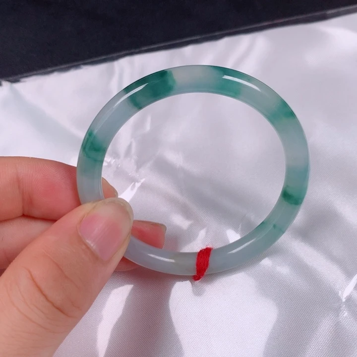 未镶嵌手镯翡翠总水飘花小条
