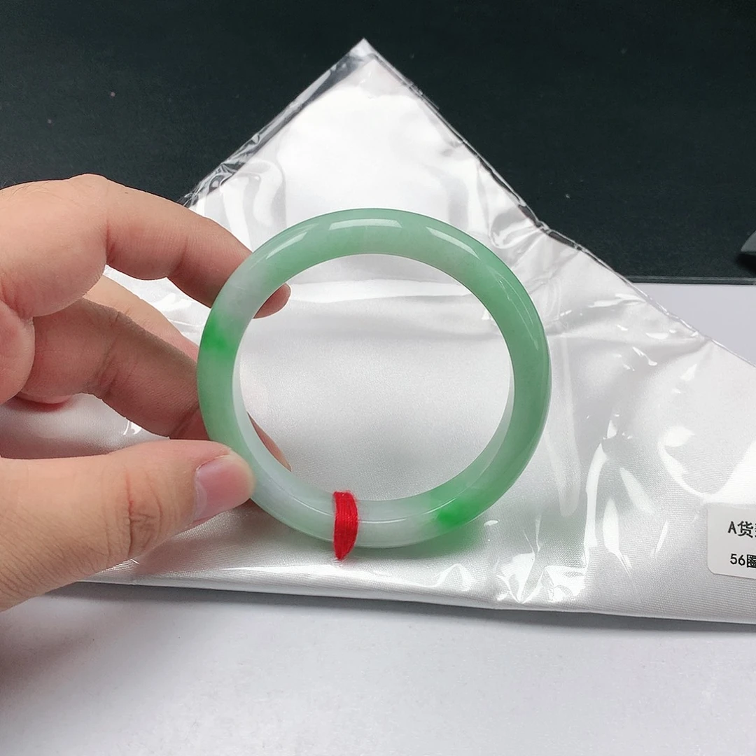 翡翠手镯未镶嵌翡翠315