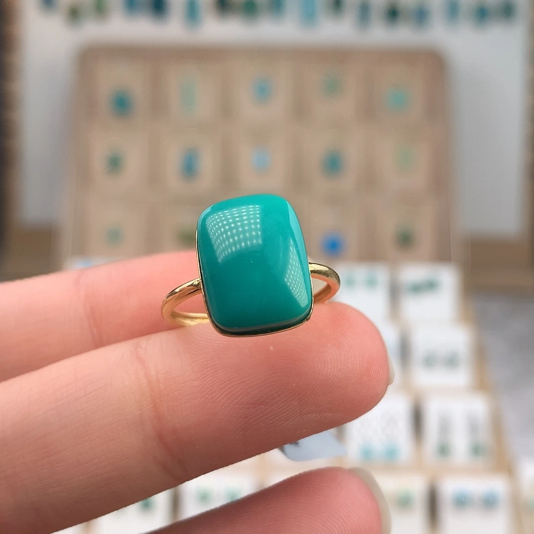 绿松石18K金镶嵌戒指