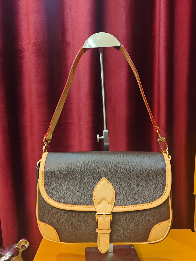 ins风经典法棍包潮流时尚包包24*15*9cm