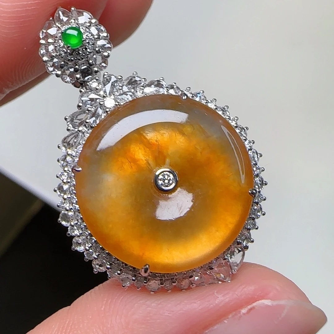 翡翠18K金镶嵌颈饰天然翡翠