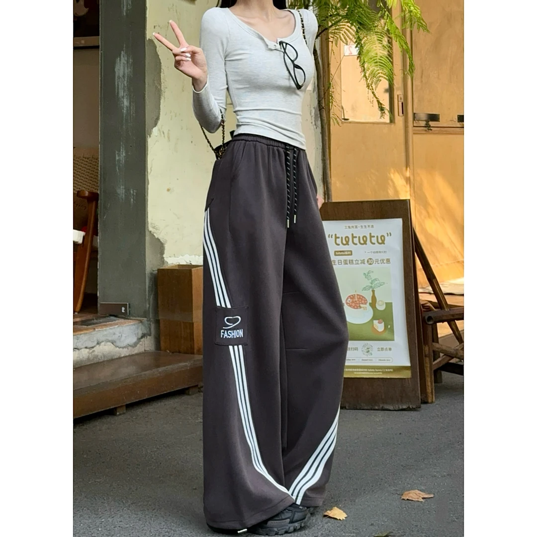 早春新款重磅刺绣拼接时尚运动风阔腿裤百搭气质显瘦宽松休闲裤女