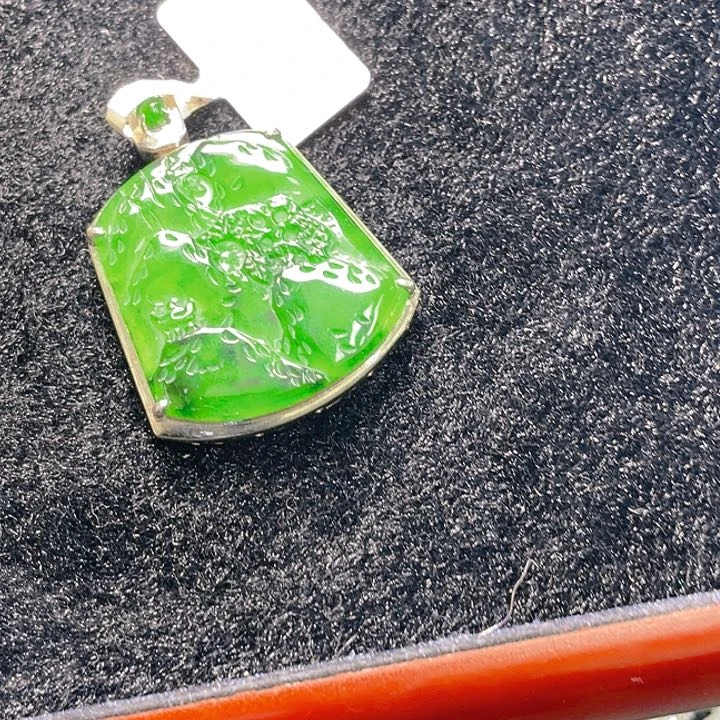 翡翠颈饰未镶嵌22，