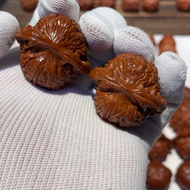 文玩核桃吊坠磨盘150.09.38色差