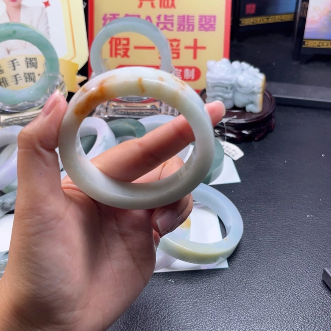 【闪购商品】未镶嵌手镯定制翡翠抹****?