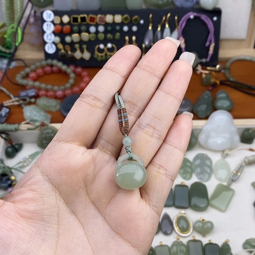 和田玉未镶嵌吊坠(不含链)