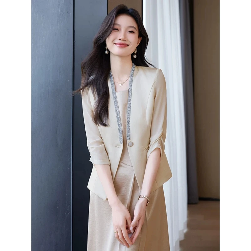 杏色西装套装女夏季薄款2025新款小个子高级感中袖休闲西服连衣裙