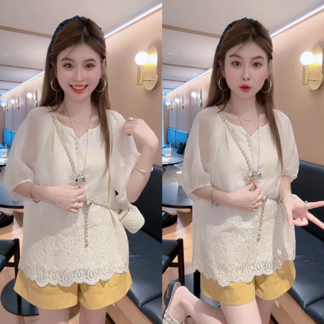 2025夏季新款宽松v领衬衣法式蕾丝镂空拼接设计感五分袖小衫上衣