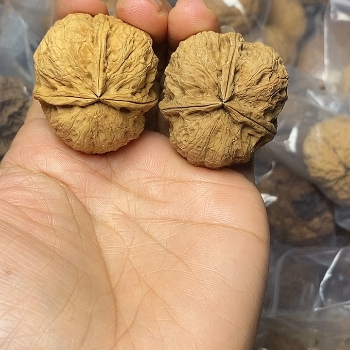 文玩核桃把件云南铁核桃28