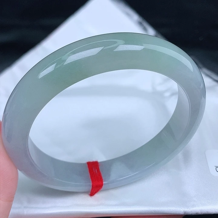 未镶嵌手镯翡翠天然