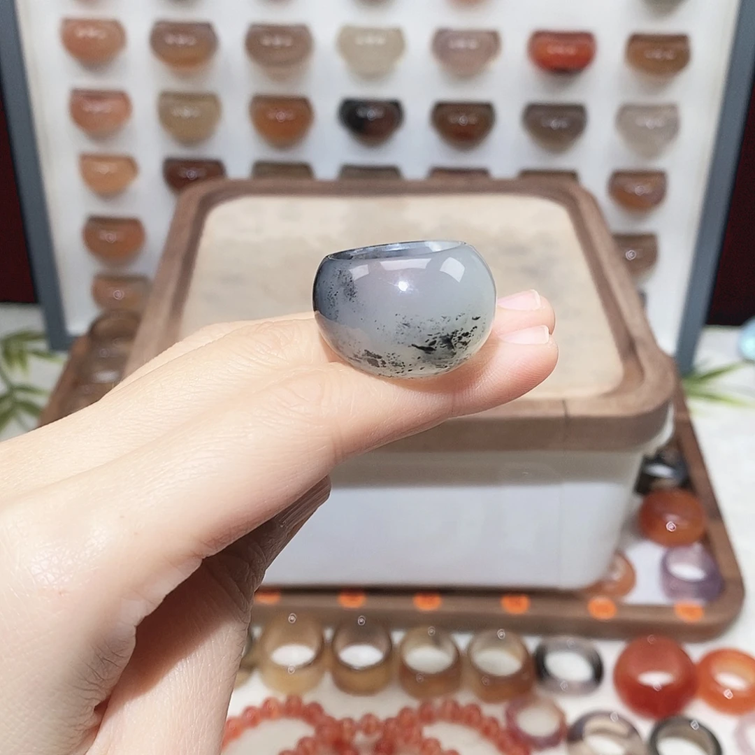 玛瑙/玉髓未镶嵌戒指不退换岫玉
