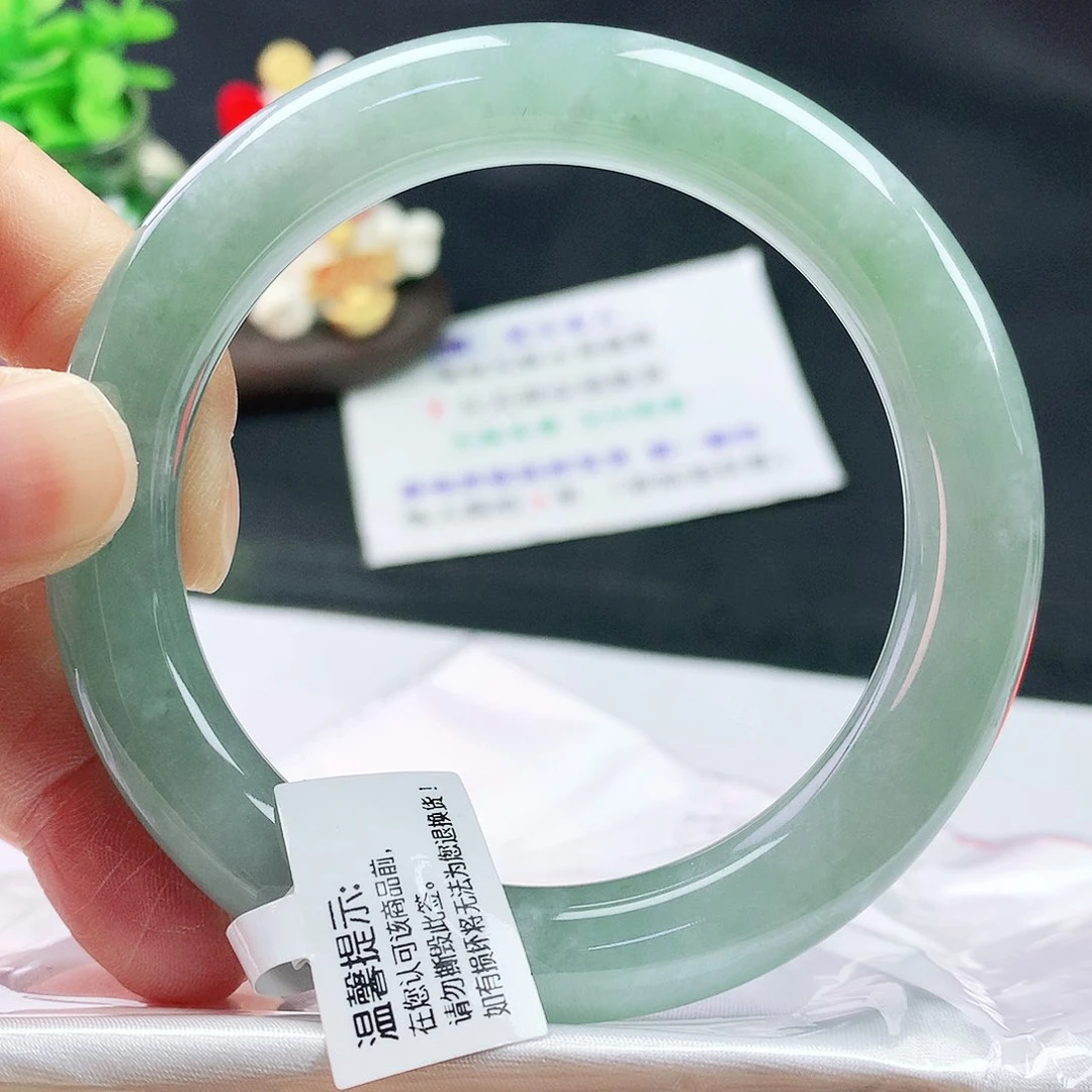 翡翠手镯未镶嵌57胖