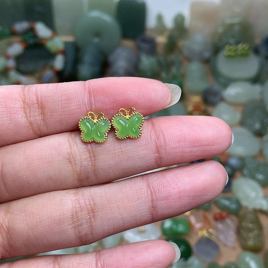 和田玉耳钉银S925镀金镶嵌红**渡