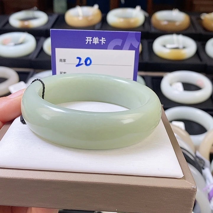 未镶嵌手镯和田玉58