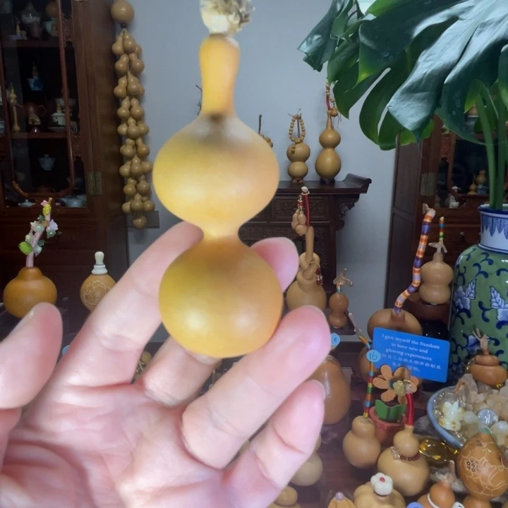 双圆细腰长直嘴葫芦