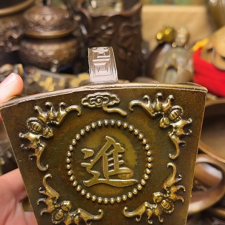 精美铜器批发档口