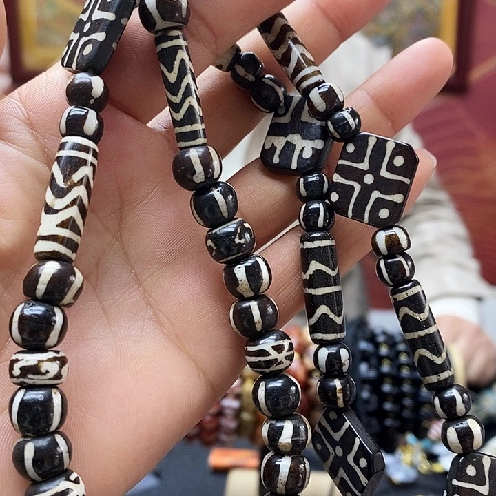 玛瑙/玉髓合金颈饰