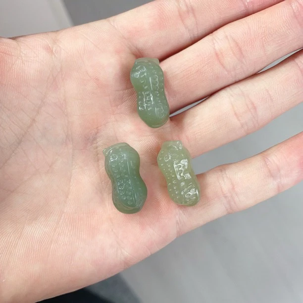 天然和田玉花生吊坠多样性发其一ly颜色随机