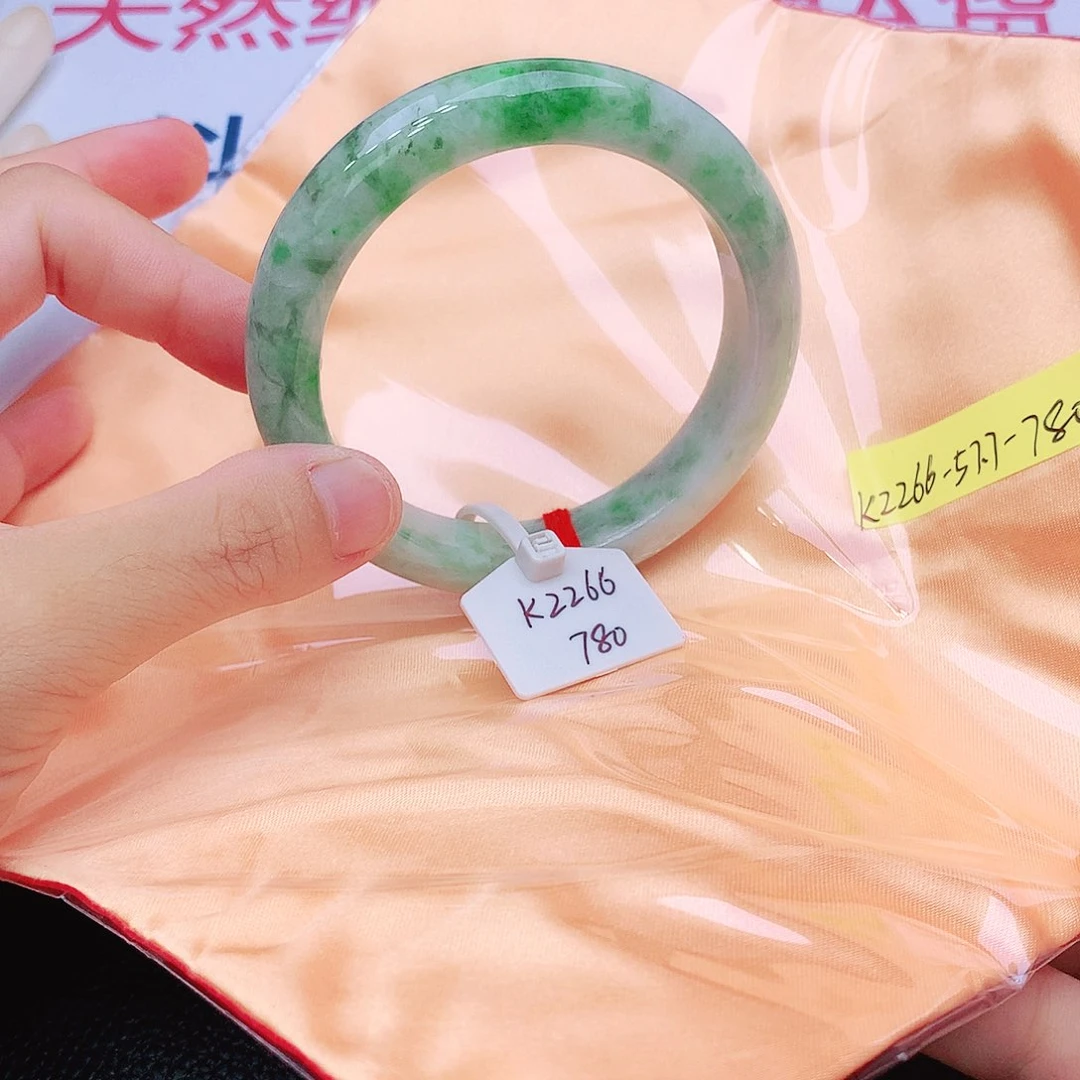 未镶嵌手镯翡翠翡翠