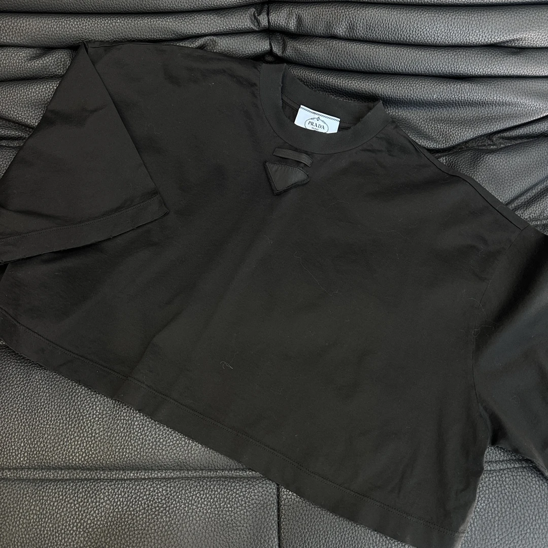 99新 Prada/普拉达  Prada 普拉达 黑色宽版短袖 xs码