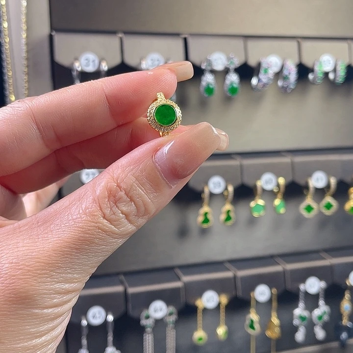 灀***宸翡翠银S925镶嵌耳饰缅甸A货