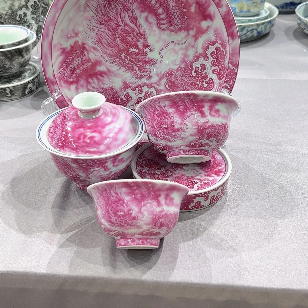 瓷片景德镇瓷器精品陈列