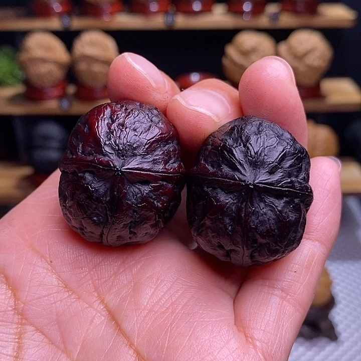 文玩核桃吊坠源****小三棱80