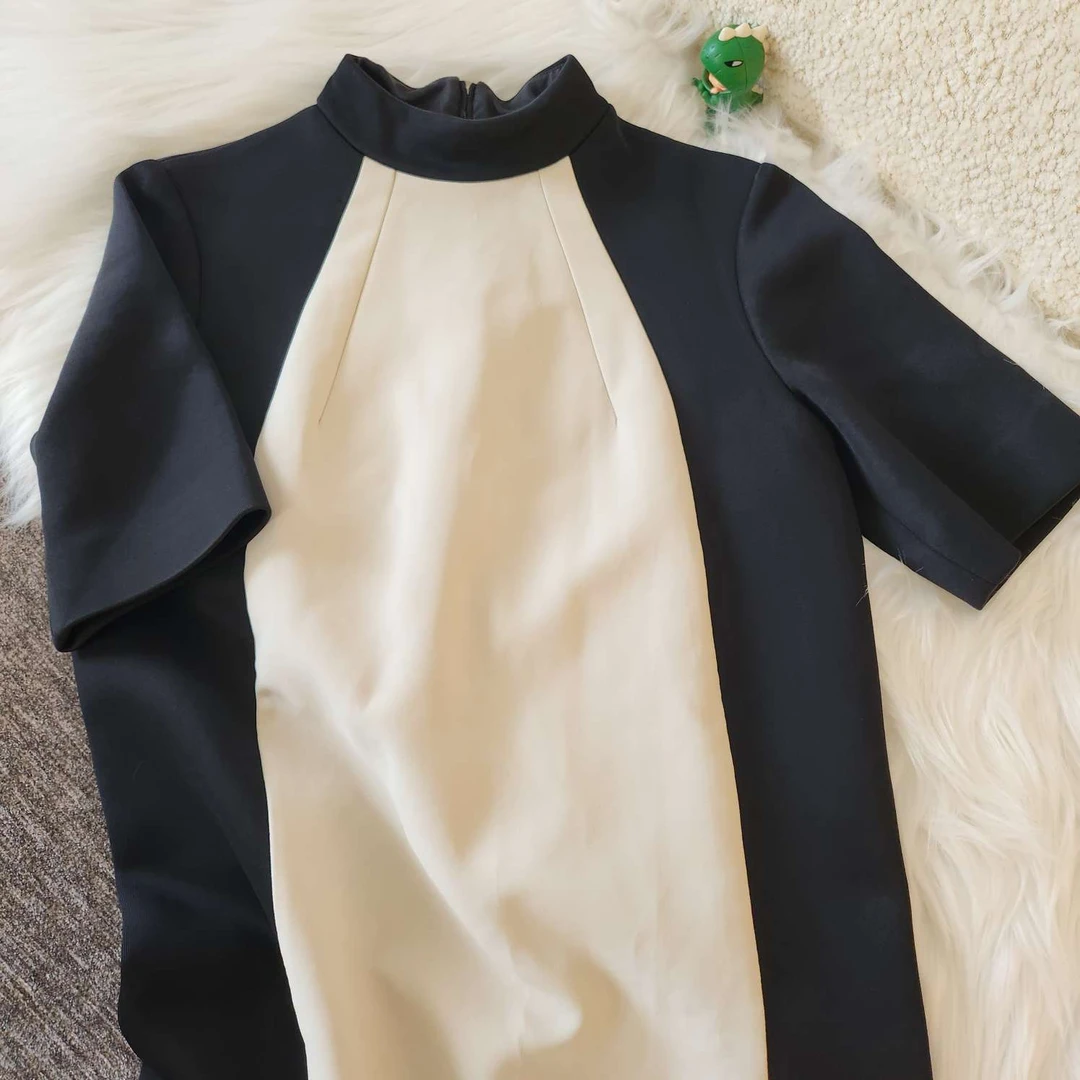 99新 LouisVuitton/路易威登 Y3145 黑白拼色连衣裙 36码