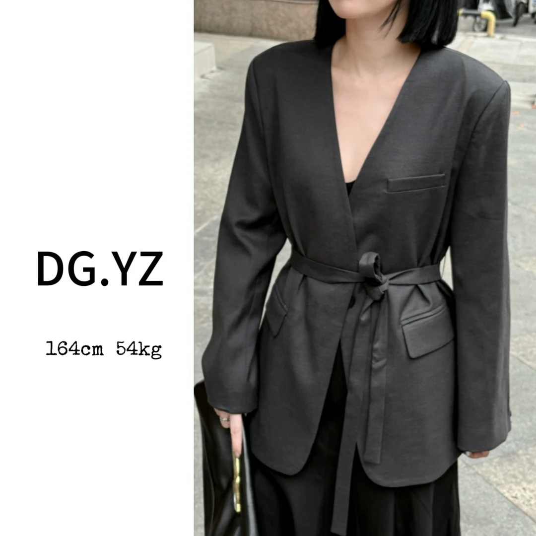 【樱子家】2319G法式气质V领细腰带中长款西装外套
