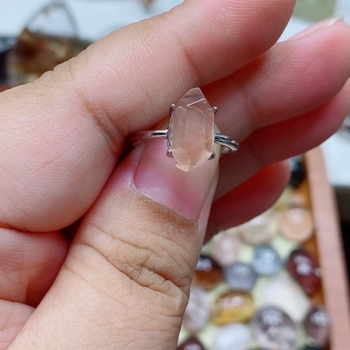 未镶嵌颈饰水晶数***到水晶