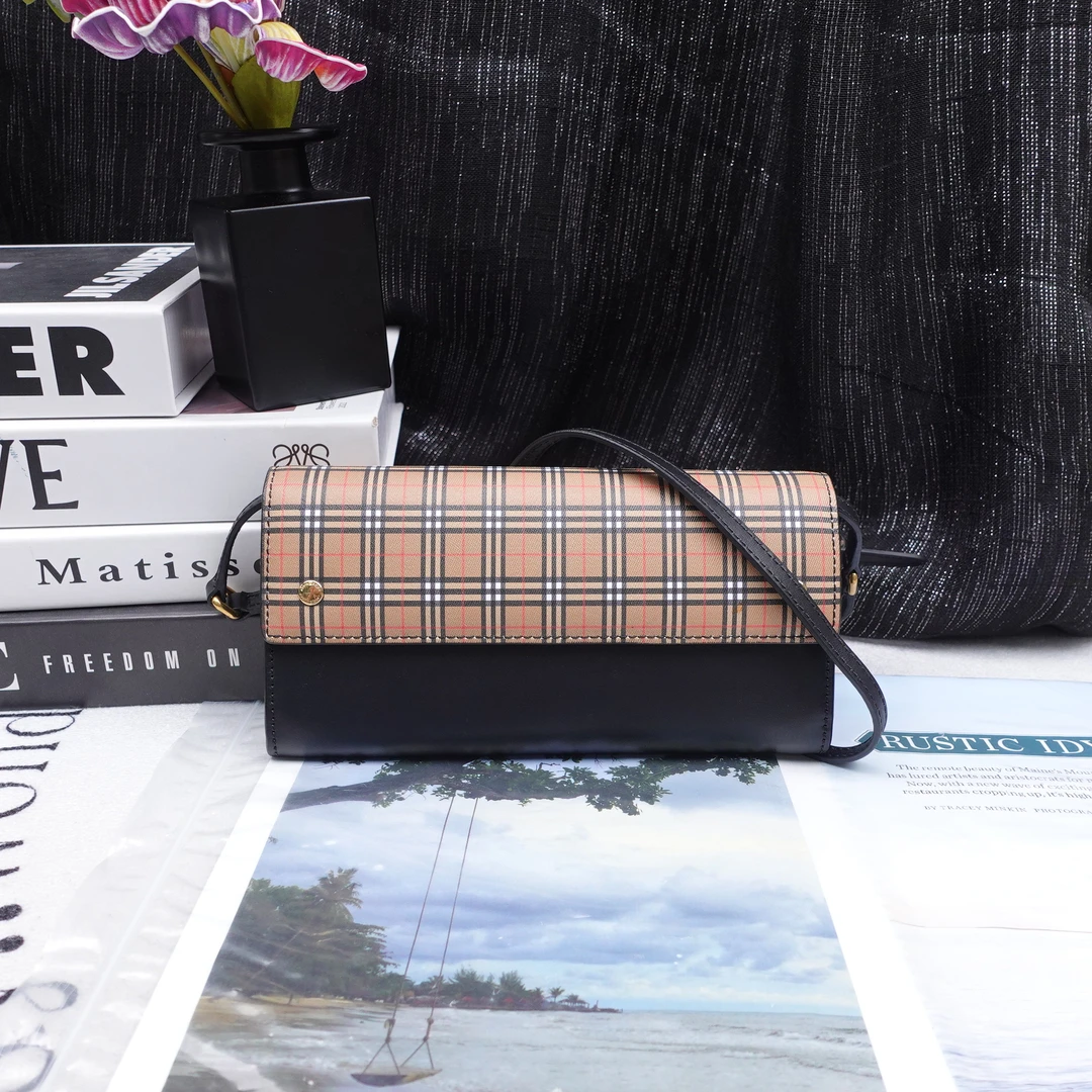 95新 BURBERRY/博柏利 单肩包/T10279994