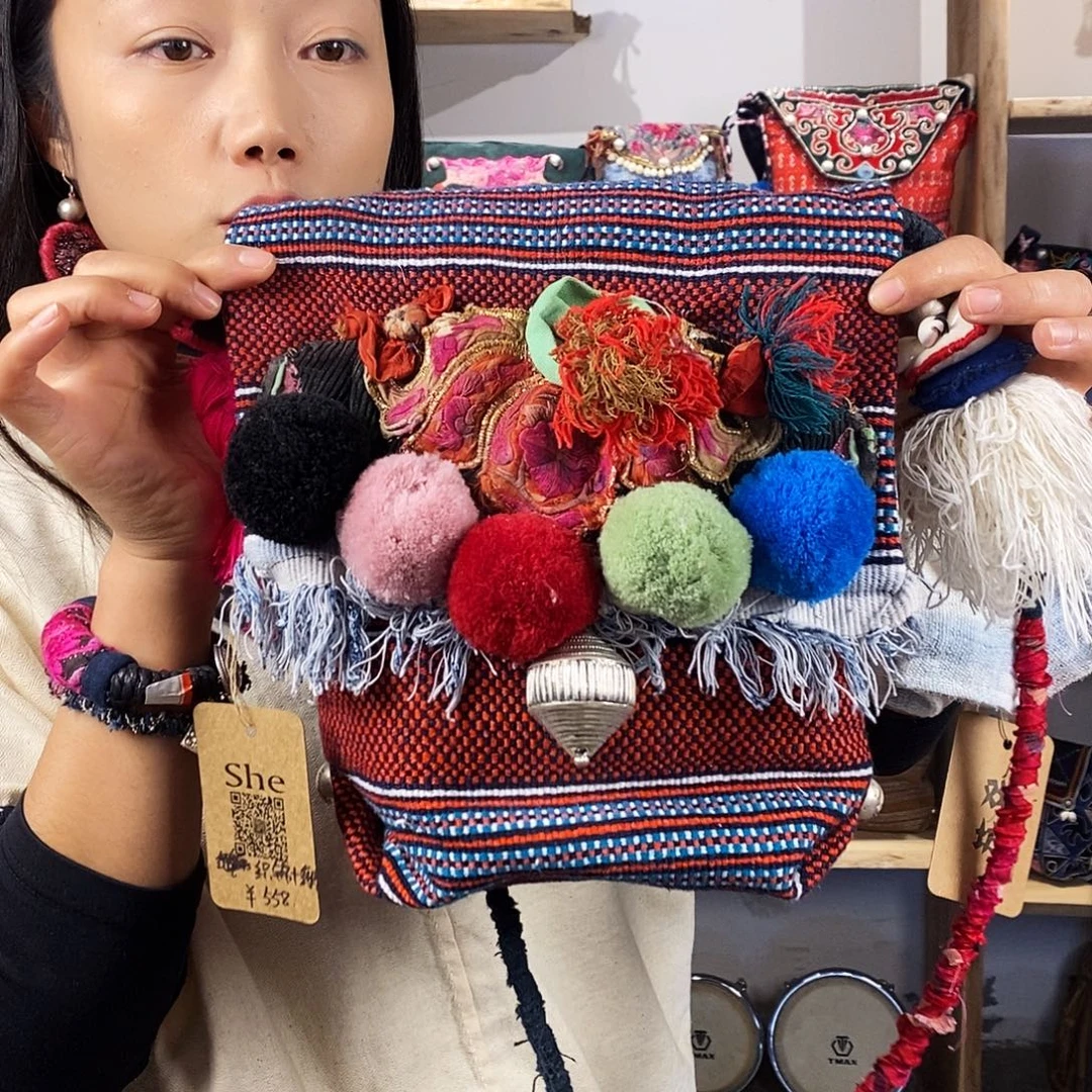 织绣手工制作工艺包包