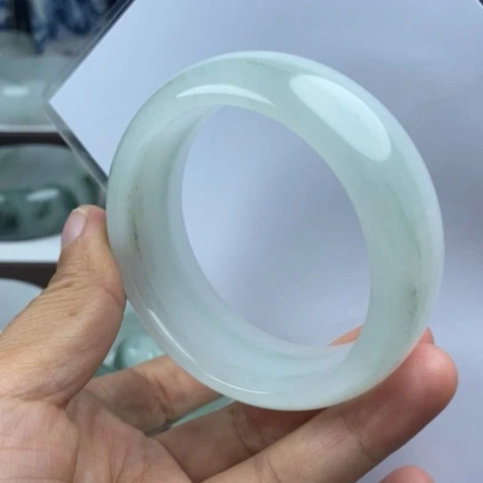 石英质玉（金丝玉）未镶嵌手镯