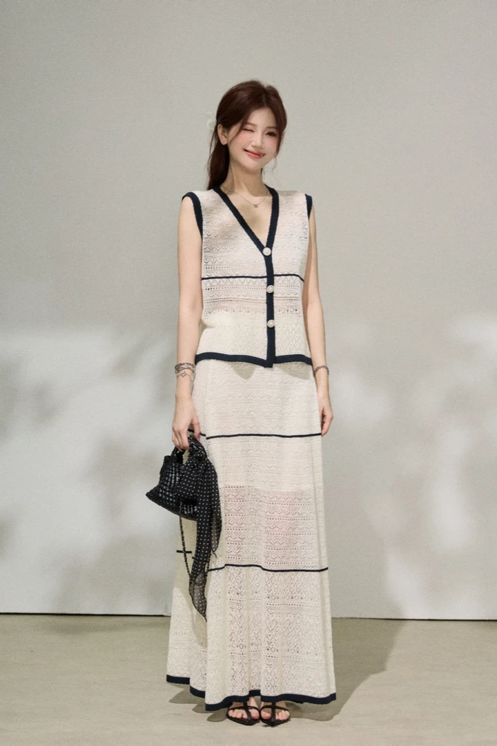 【芝士Cheese】海蒂小姐 白色针织时尚休闲百搭上衣+半裙套装