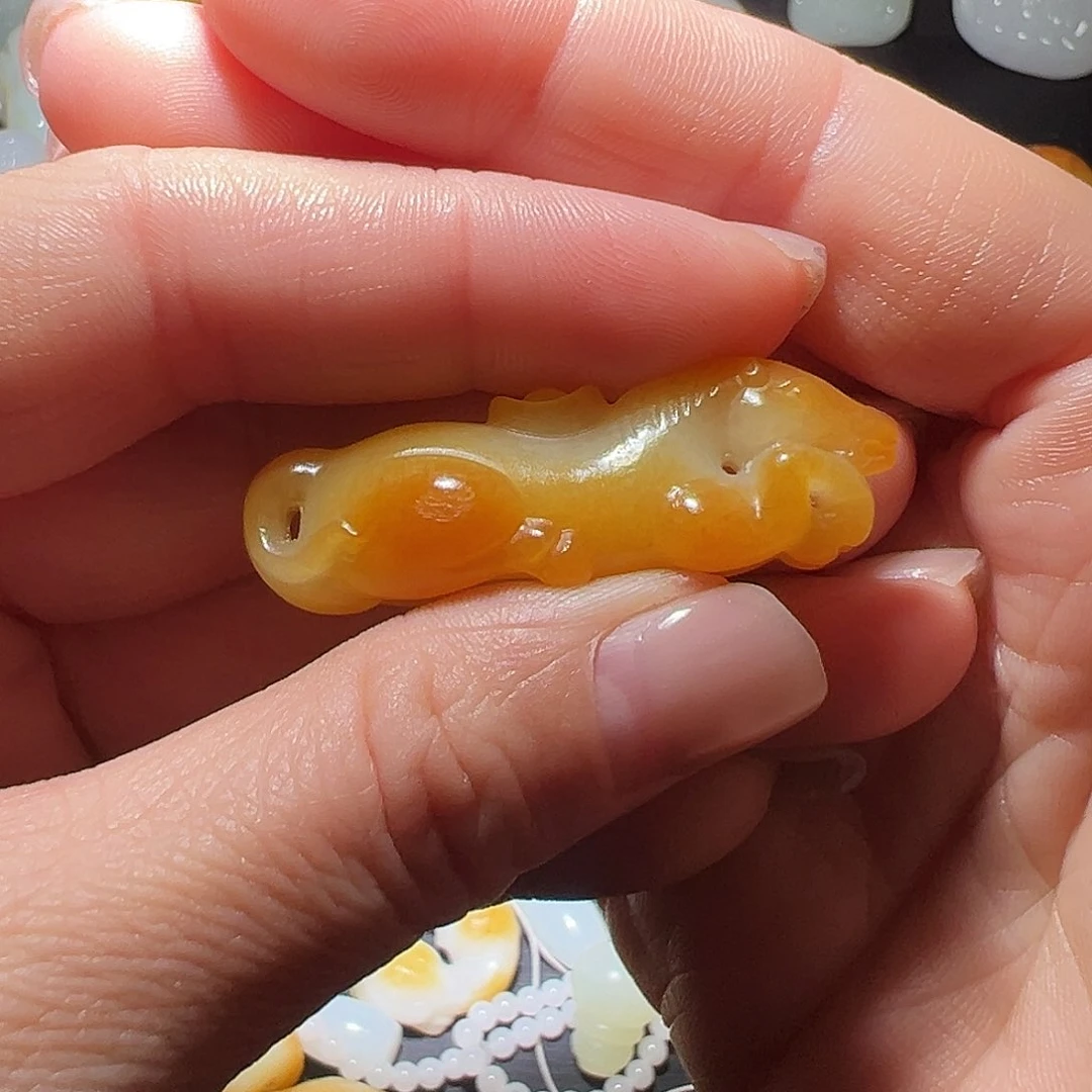 颈饰未镶嵌和田玉治**法