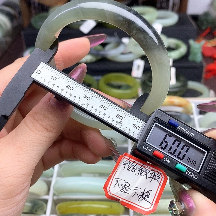 蛇纹石玉手镯未镶嵌712
