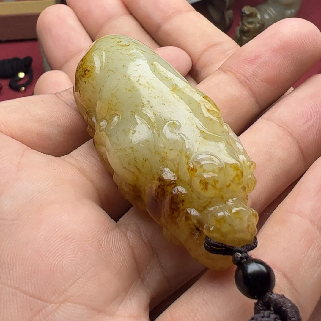 未镶嵌和田玉挂件万*然