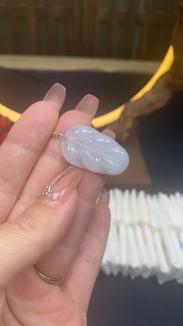 天然a货翡翠叶子