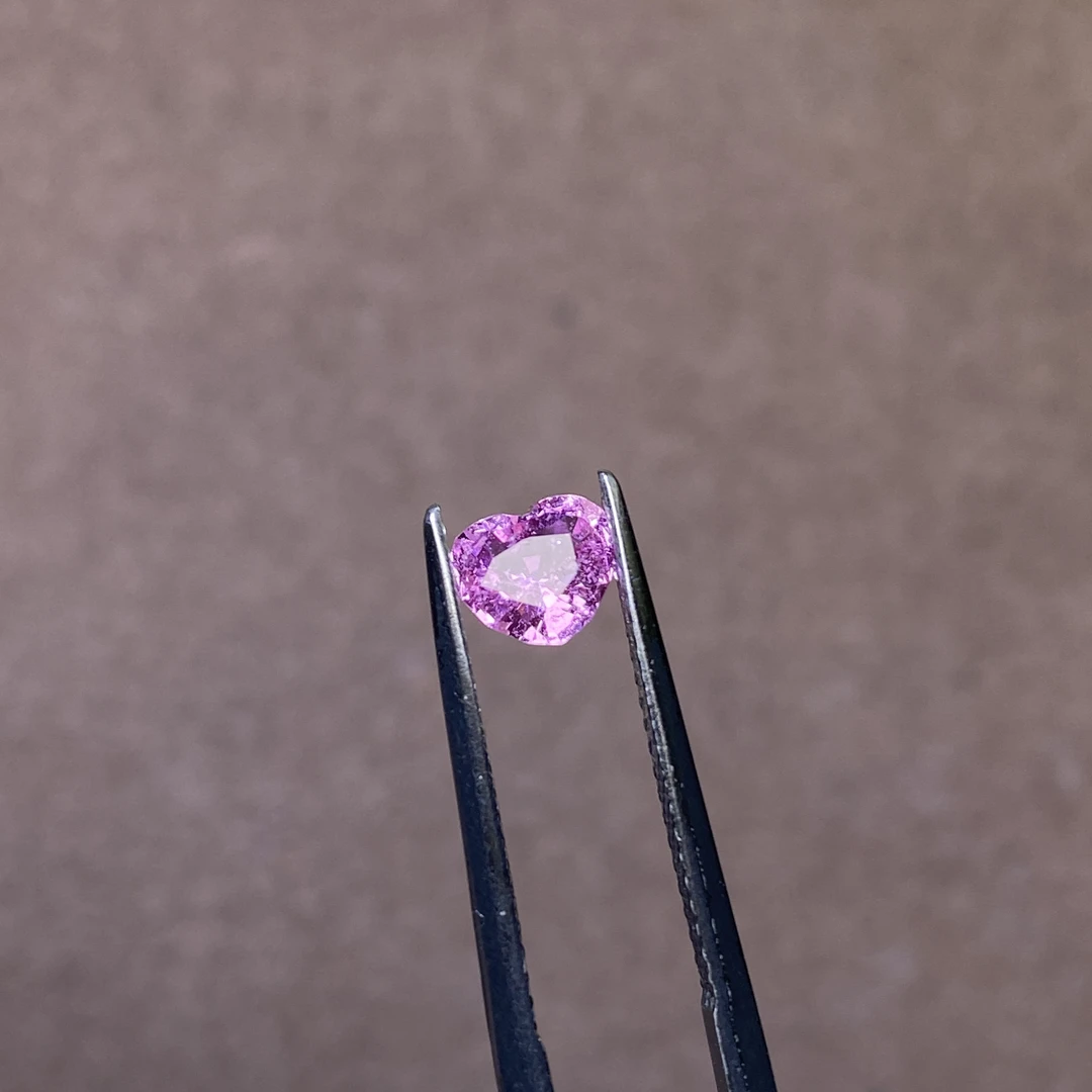 23T2383 无烧粉色蓝宝石 0.83克拉