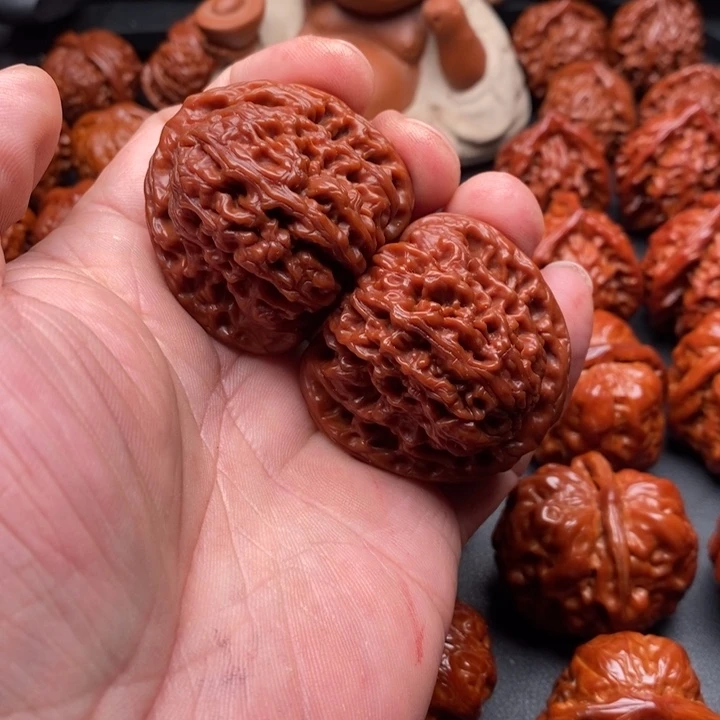 核桃r****楊南疆石狮子