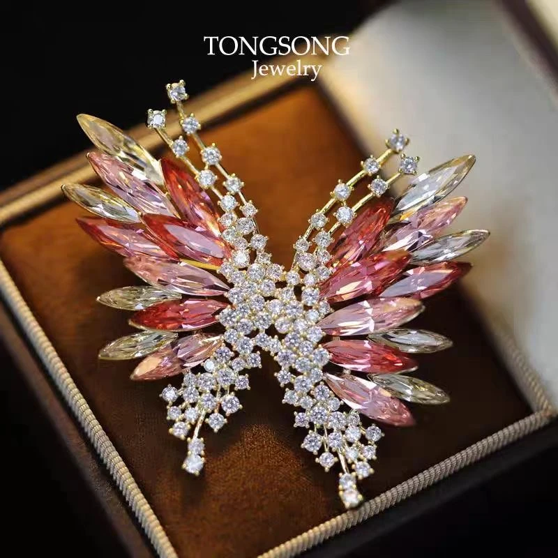 铜合金合成锆石胸针 【88535】渐变蝴蝶秋季新款服装搭配饰品胸针