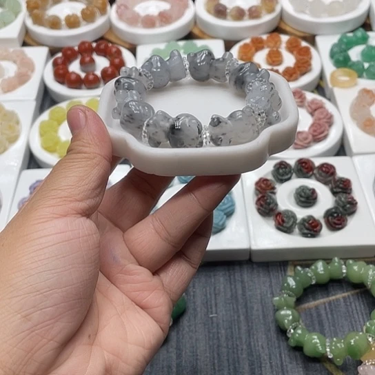 石英质玉（非洲翠）合金手串