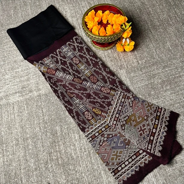 老挝粗棉织锦（裙头拼黑色）