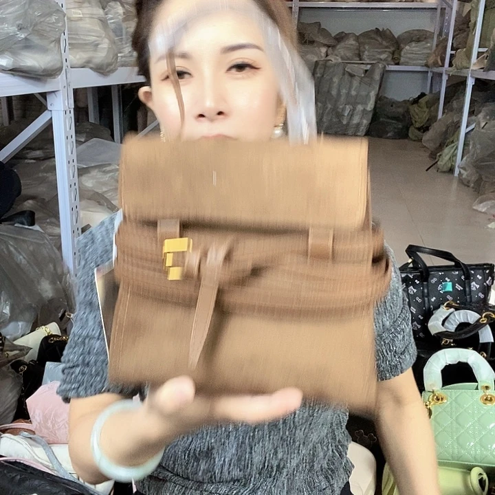 蚕丝小牛剖层皮革PU