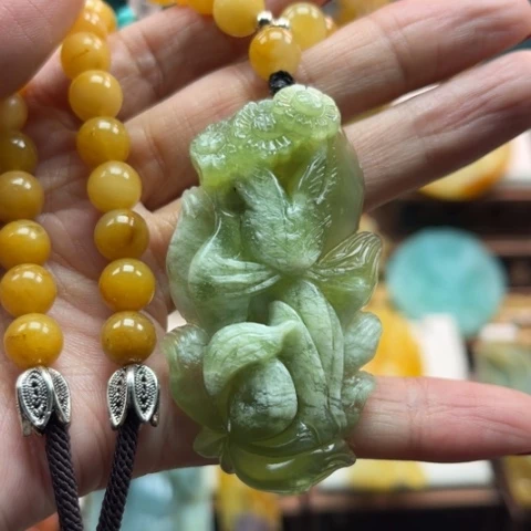 岫玉挂件未镶嵌衣***装挂件