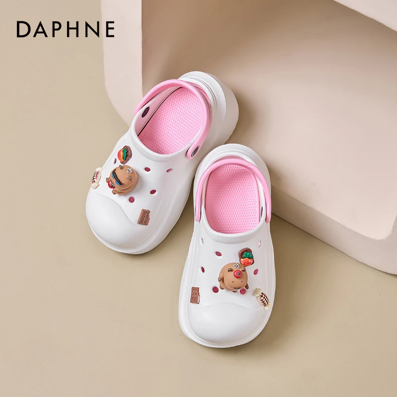 达芙妮卡通洞洞鞋女夏季新款舒适外穿百搭夏款女鞋两穿包头凉拖鞋