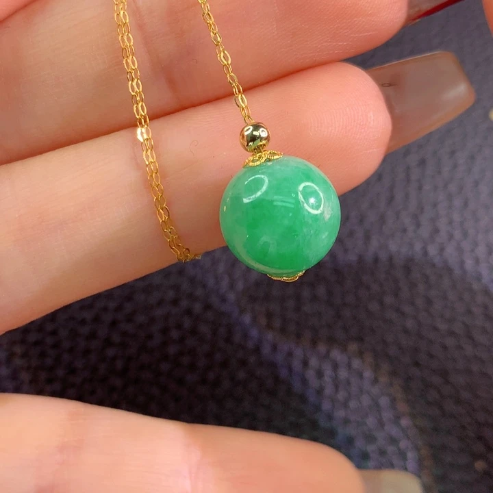 翡翠颈饰18K金镶嵌翡翠