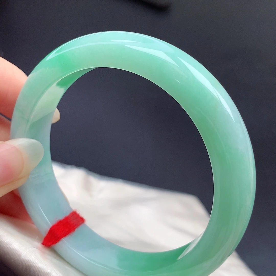 翡翠未镶嵌手镯56.3圈口