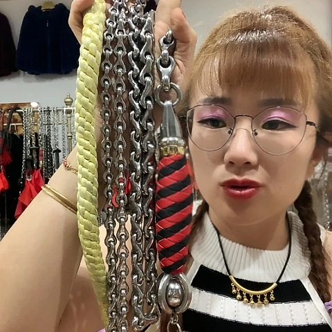 【闪购商品】@*姑样品鞭1.8
