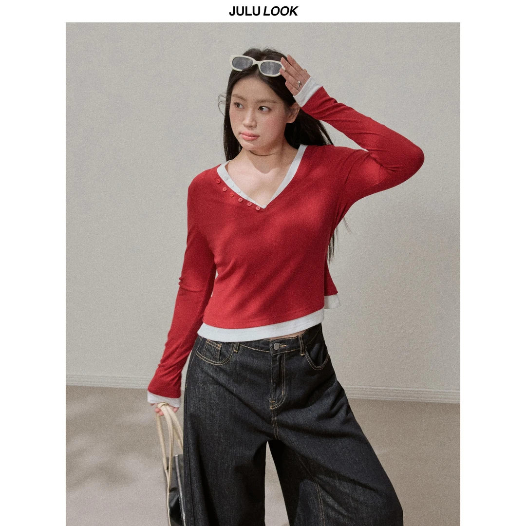 巨鹿工作室“超甜草莓酱”微胖mm设计感假两件V领纽扣T恤大码上衣